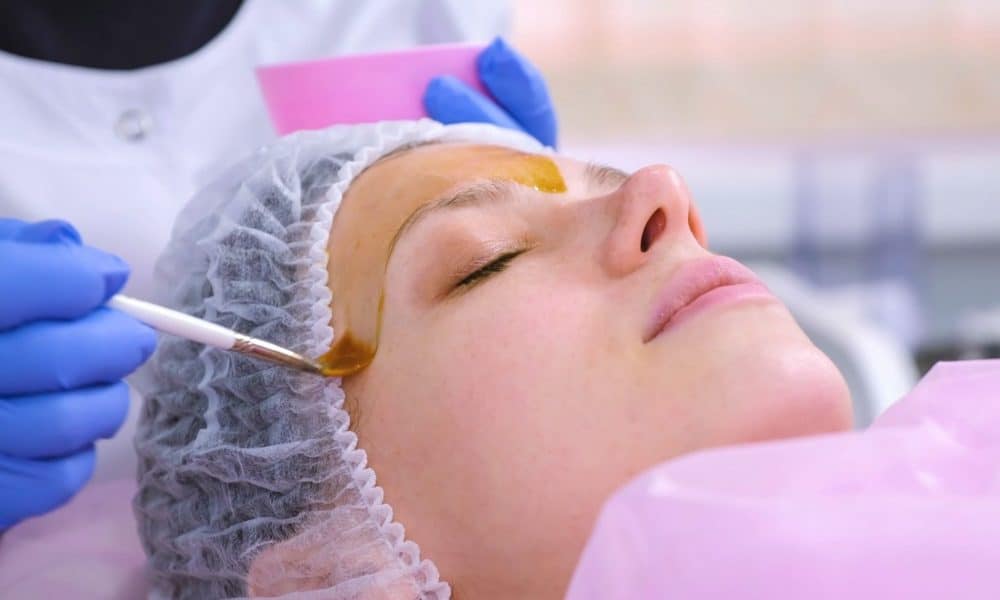 What is the difference between dermal fillers and botox?